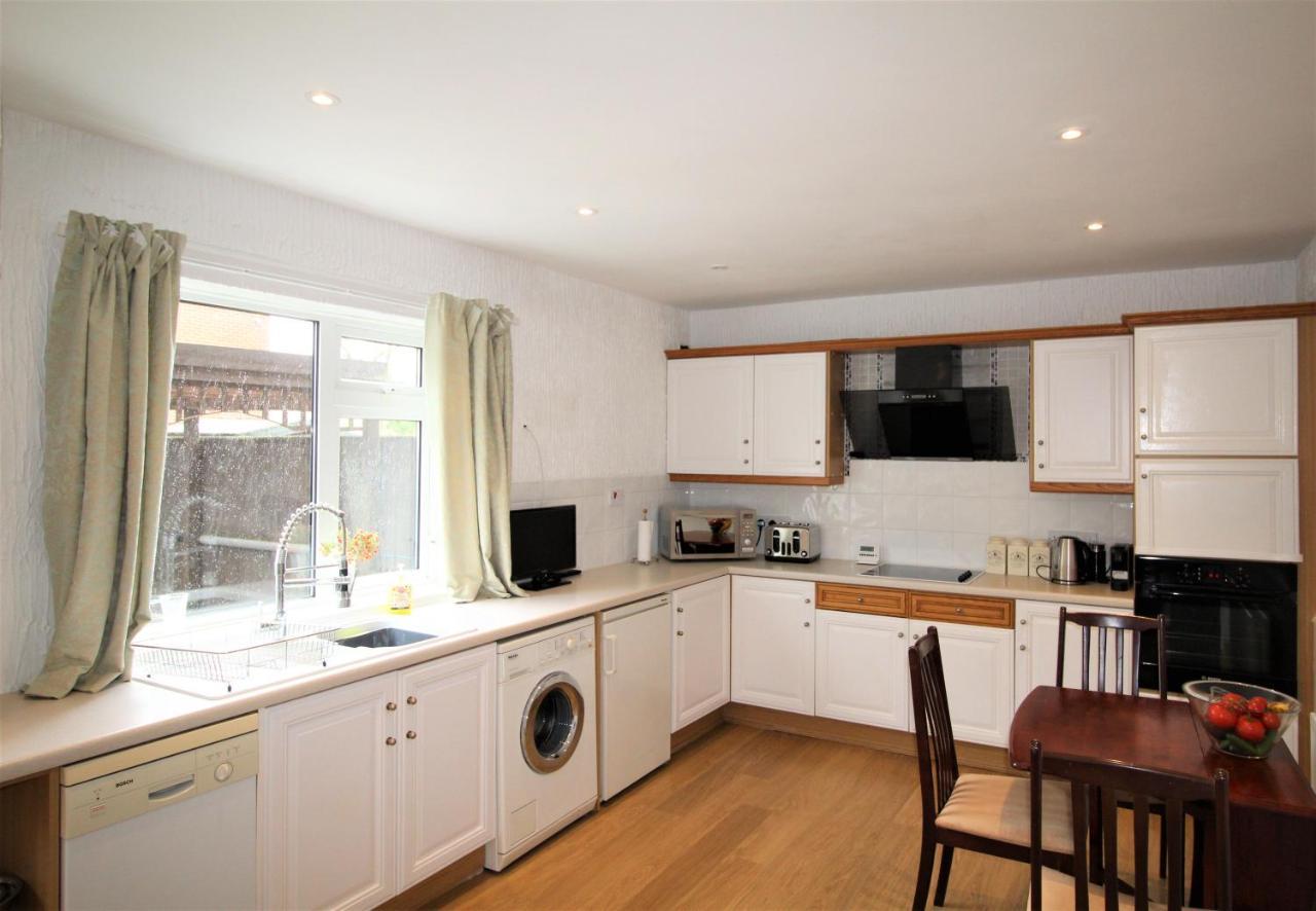 Whitley Bay - Sleeps 6 - Refurbished Throughout - Fast Wifi - Dogs Welcome Dış mekan fotoğraf